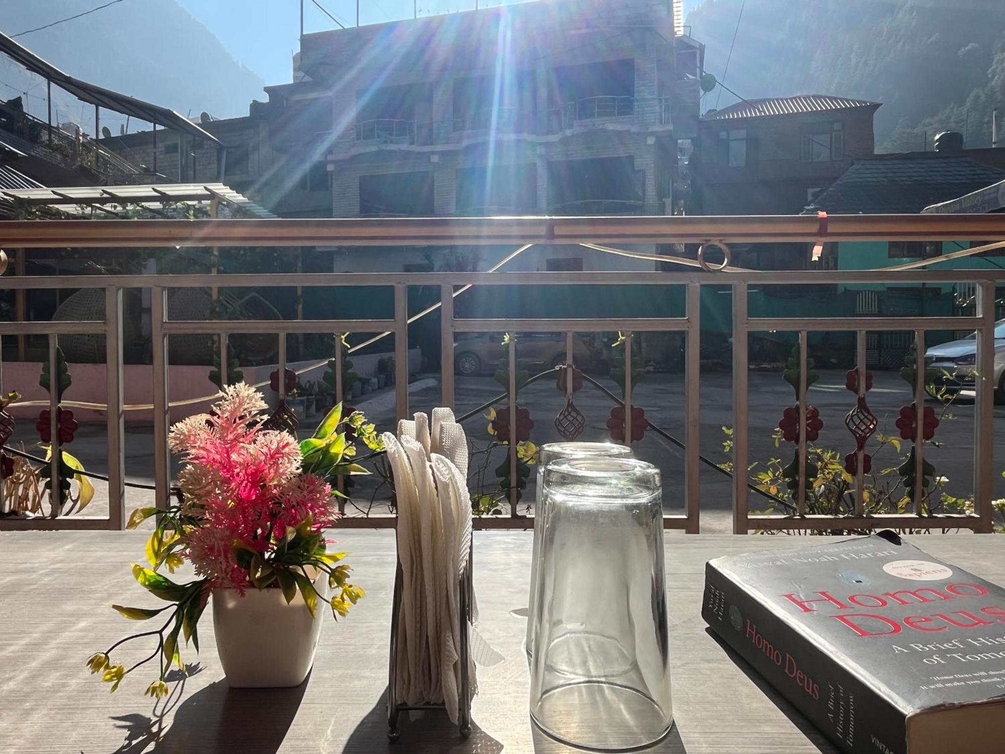 Hotel Dream Valley Kasol #Near Mall Road #River View #Parking #Gaming Zone #Open Terrace #Restaurant Exterior foto