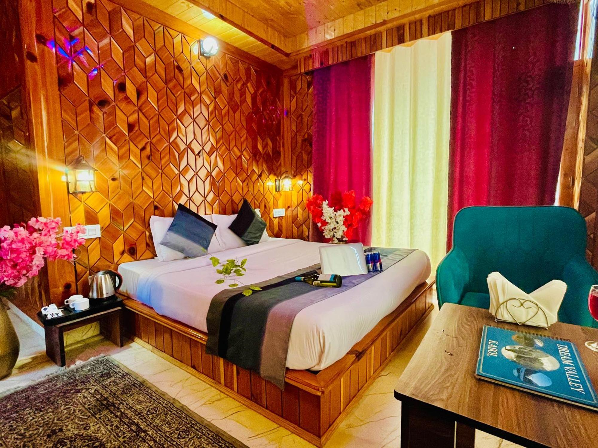 Hotel Dream Valley Kasol #Near Mall Road #River View #Parking #Gaming Zone #Open Terrace #Restaurant Exterior foto