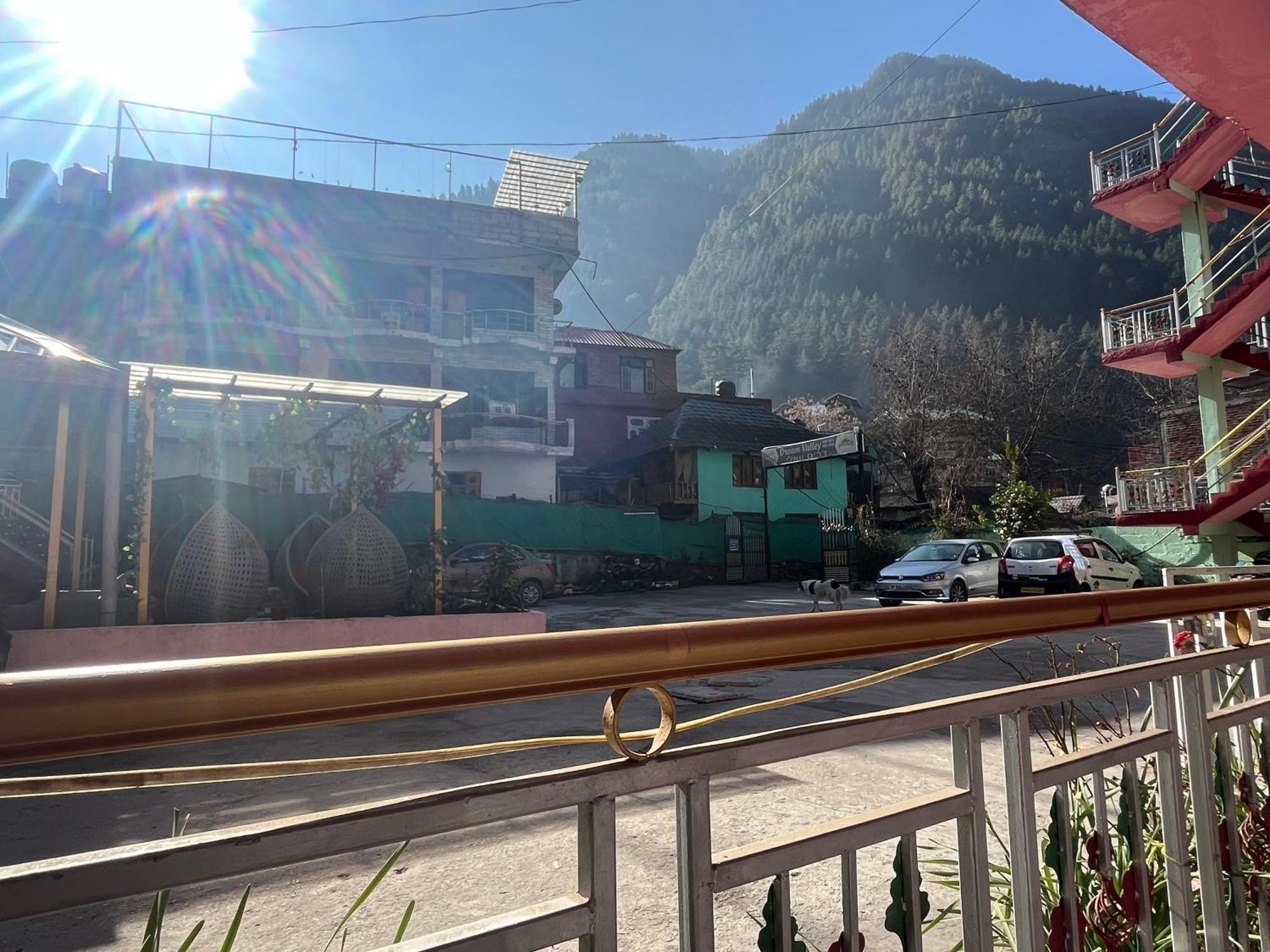 Hotel Dream Valley Kasol #Near Mall Road #River View #Parking #Gaming Zone #Open Terrace #Restaurant Exterior foto
