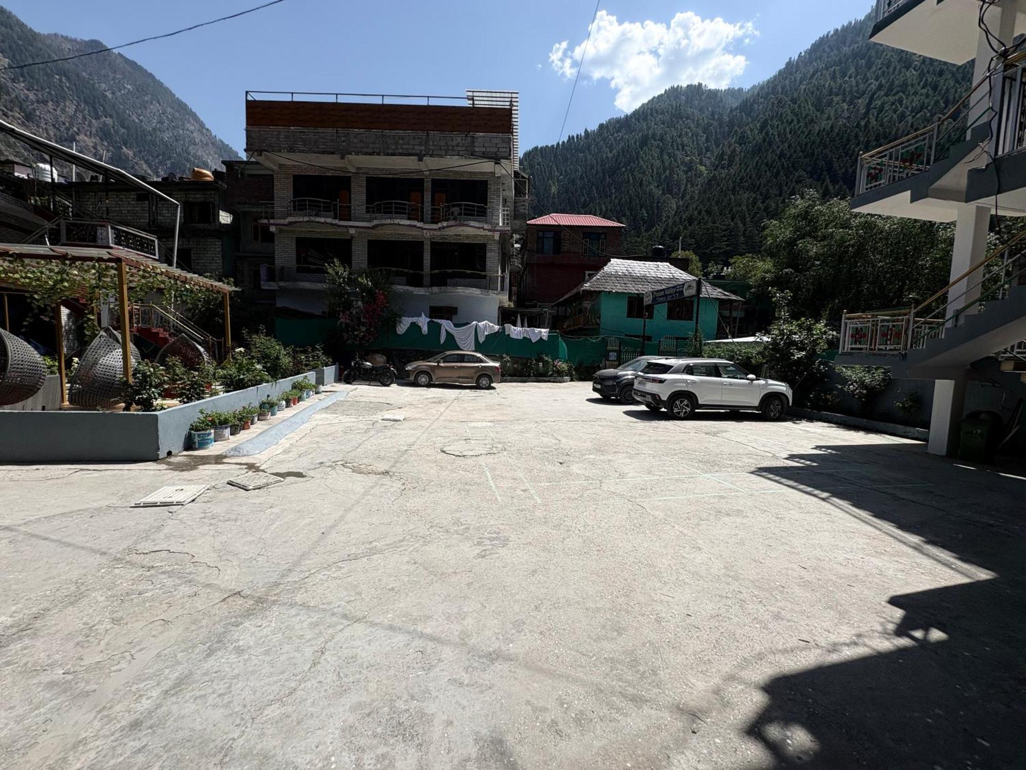 Hotel Dream Valley Kasol #Near Mall Road #River View #Parking #Gaming Zone #Open Terrace #Restaurant Exterior foto